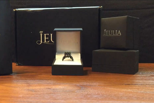 Unboxing an Emerald Cut CZ Engagement Ring from Amarley