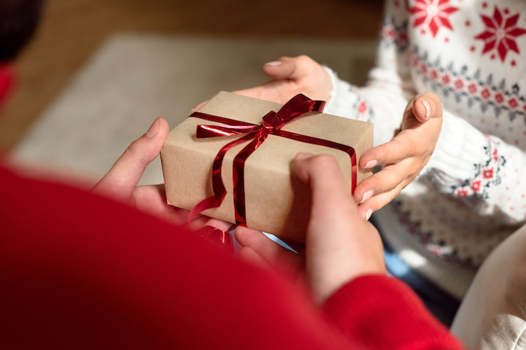 A Buyer's Guide Gift Cheat Sheet: Gifts for Him
